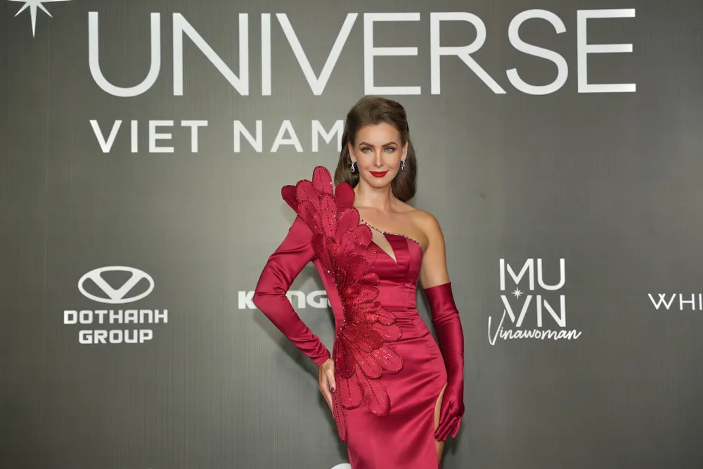 Người đẹp Nguyễn Thị Ngọc Châu đăng quang Hoa hậu Hoàn Vũ Việt Nam 2022 ảnh 18