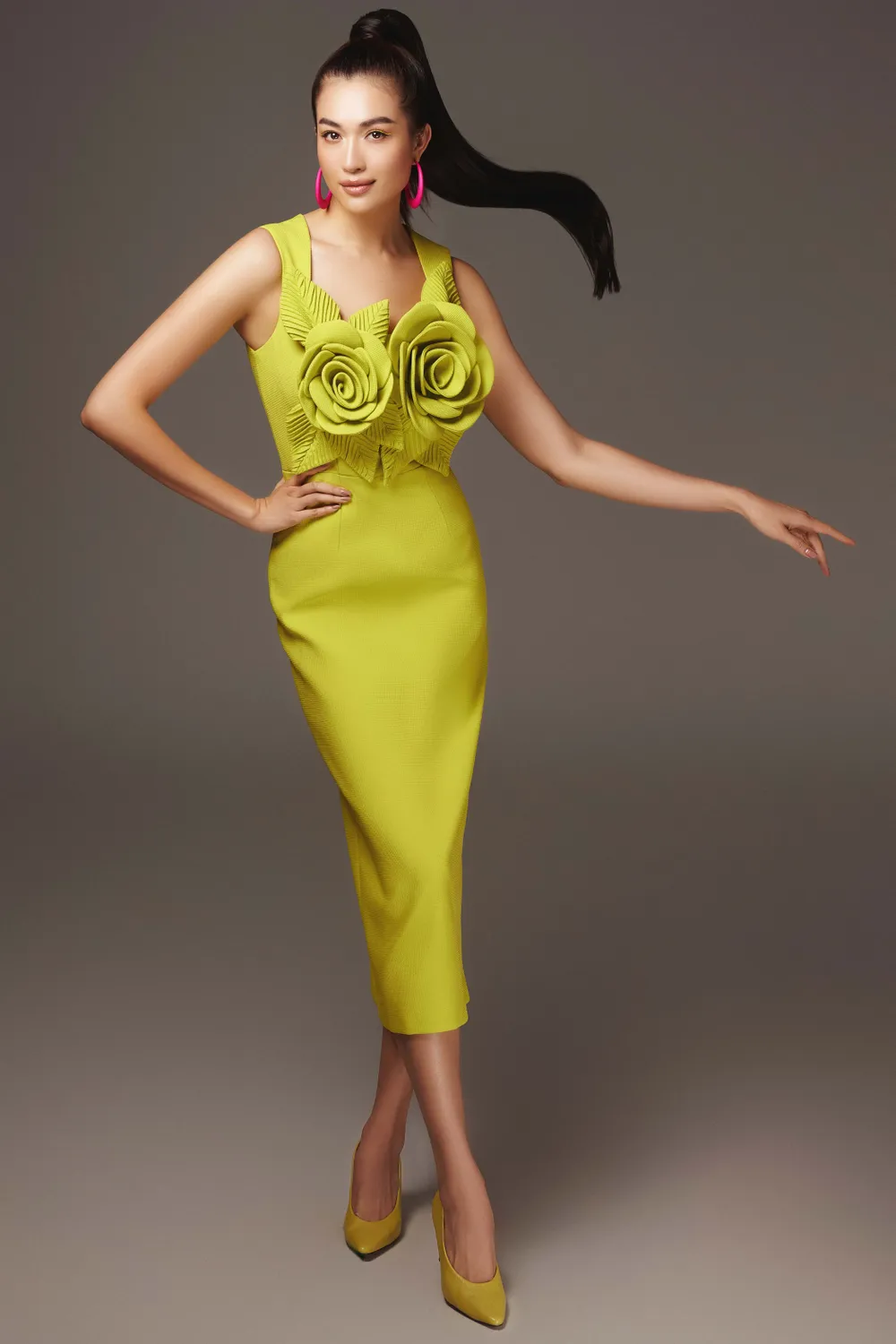 Dàn hoa hậu, á hậu với thiết kế rực rỡ màu sắc của NTK Đỗ Mạnh Cường ảnh 5