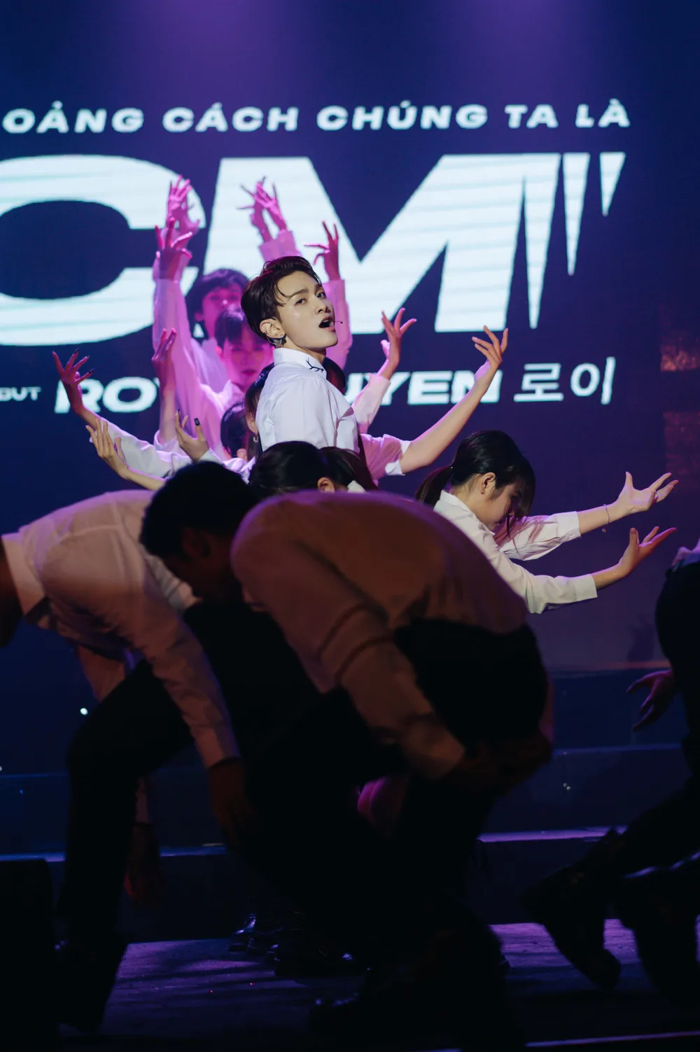 Nam ca sĩ Việt Nam đầu tiên ra mắt sản phẩm tại Hàn Quốc, được báo chí đồng loạt đưa tin  ảnh 3