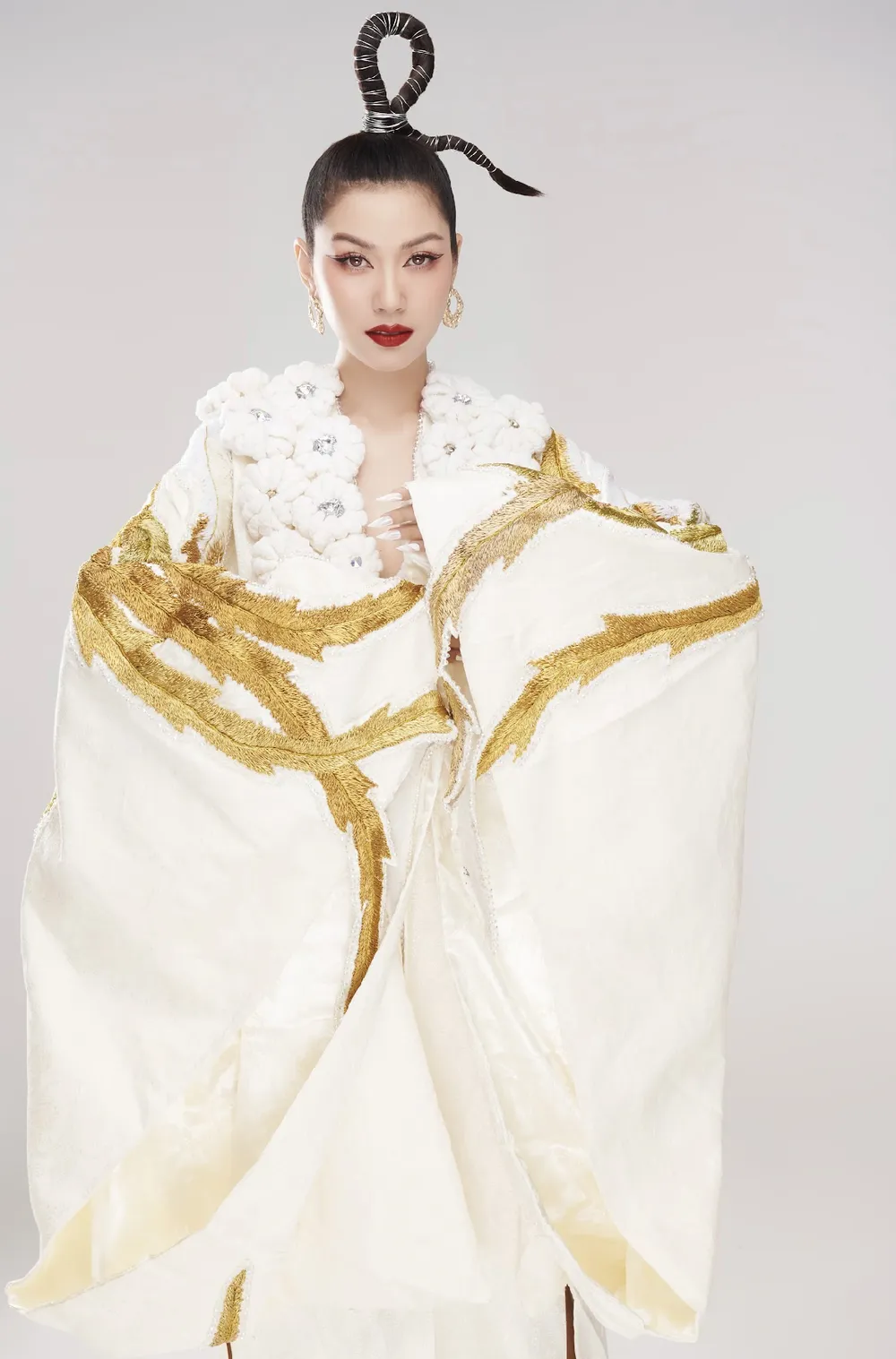 Thúy Vân ra mắt MV “Trái tim yếu đuối”, thử sức với pop dance  ảnh 4