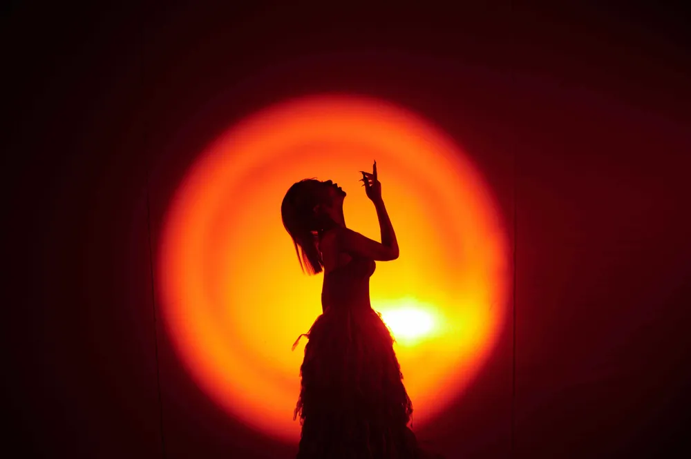 Hà Trần trở lại với ca khúc “Một bước vô tình” ảnh 3