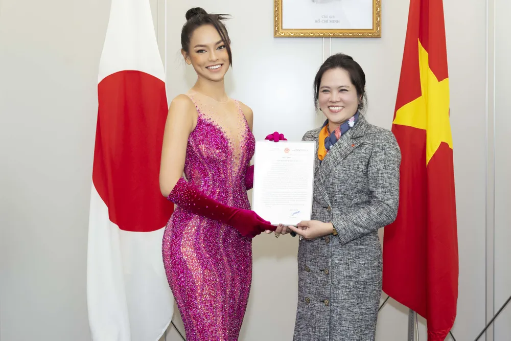 Bà Vũ Chi Mai, Tổng lãnh sự Việt Nam tại Fukuoka gửi thư cảm ơn Á hậu Mai Ngô