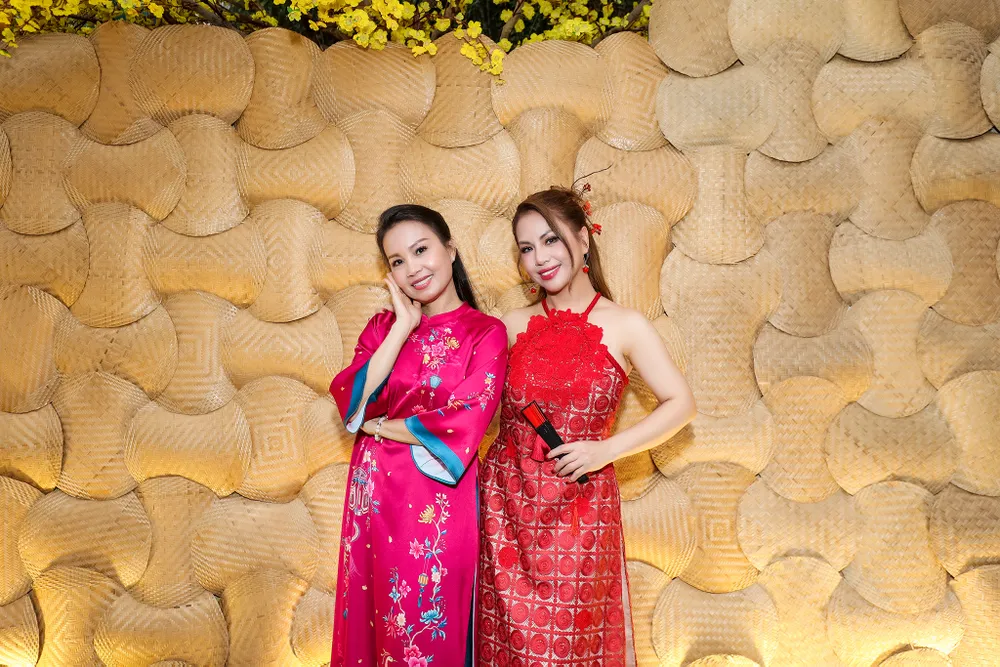 CAM LY - MINH TUYET.jpg