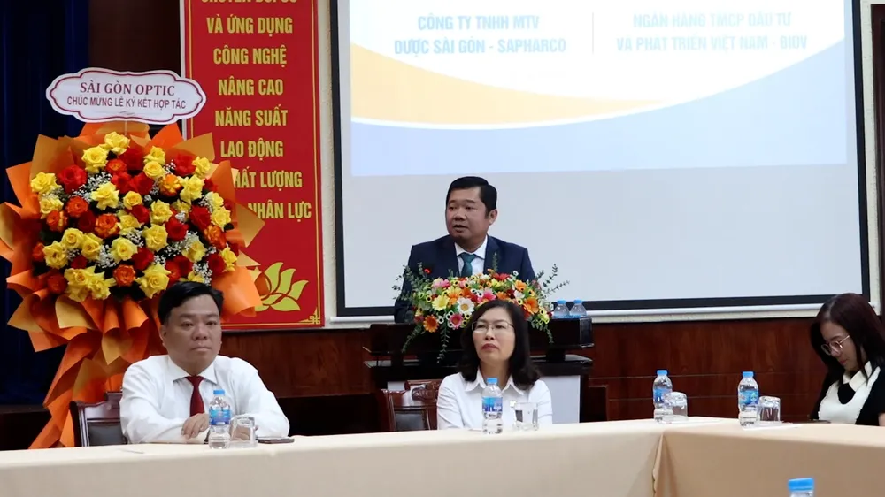 ong Nguyen Duy Duc.jpg