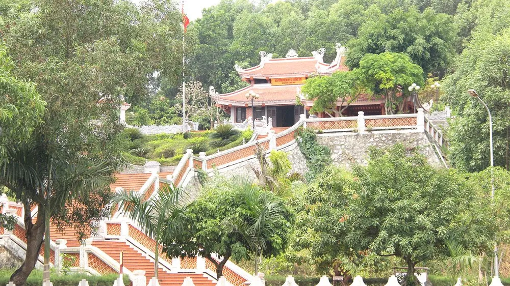 Trường Sơn - 10 năm trở lại - Bài 3: Ở nơi tưởng niệm các anh hùng, liệt sĩ Trường Sơn ảnh 2