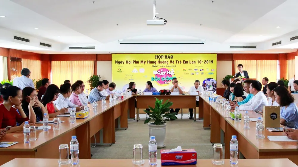 Hướng về trẻ em ảnh 3