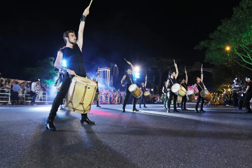 Carival đường phố DIFF 2019: Đà Nẵng “vui không khoảng cách” tối 16-6 ảnh 7