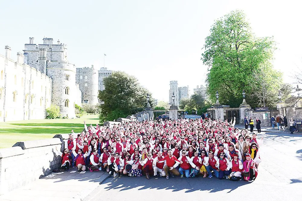 Khám phá dịch vụ 5 sao với VIETTOURS ảnh 1