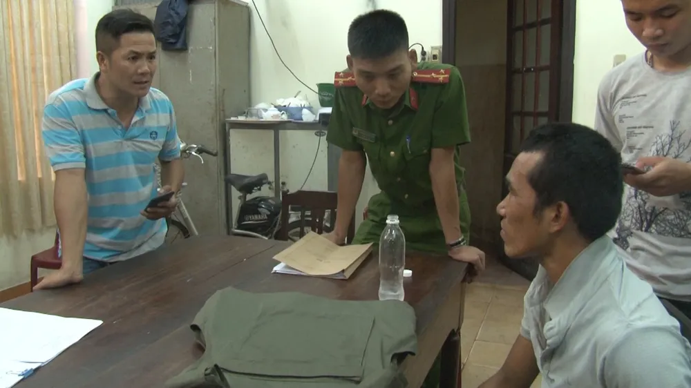 Truy bắt tên trộm liều lĩnh, một trinh sát công an bị thương ảnh 1