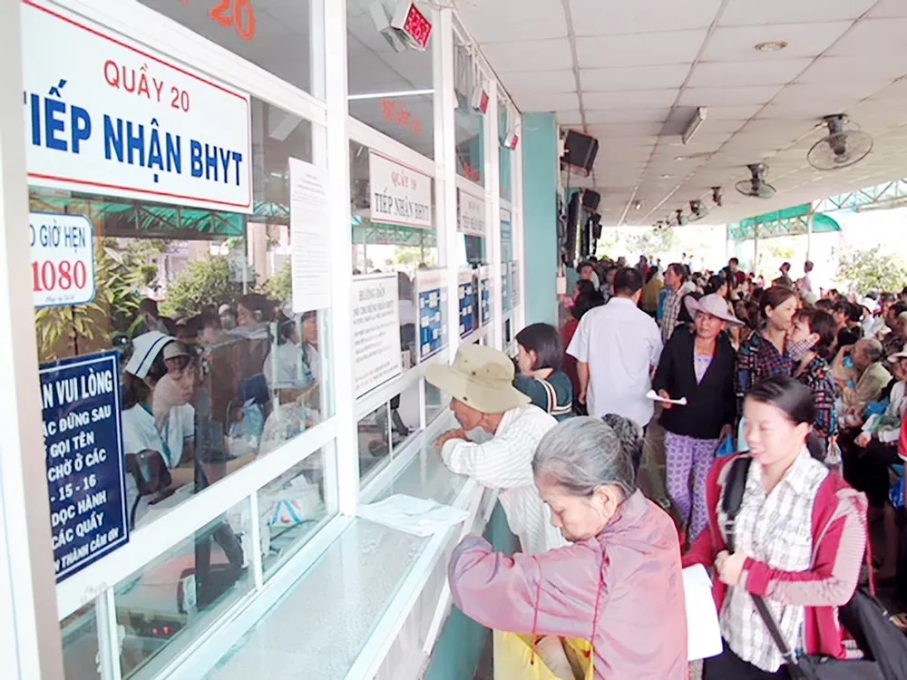 Chất chồng nỗi lo tăng giá dịch vụ y tế ảnh 2