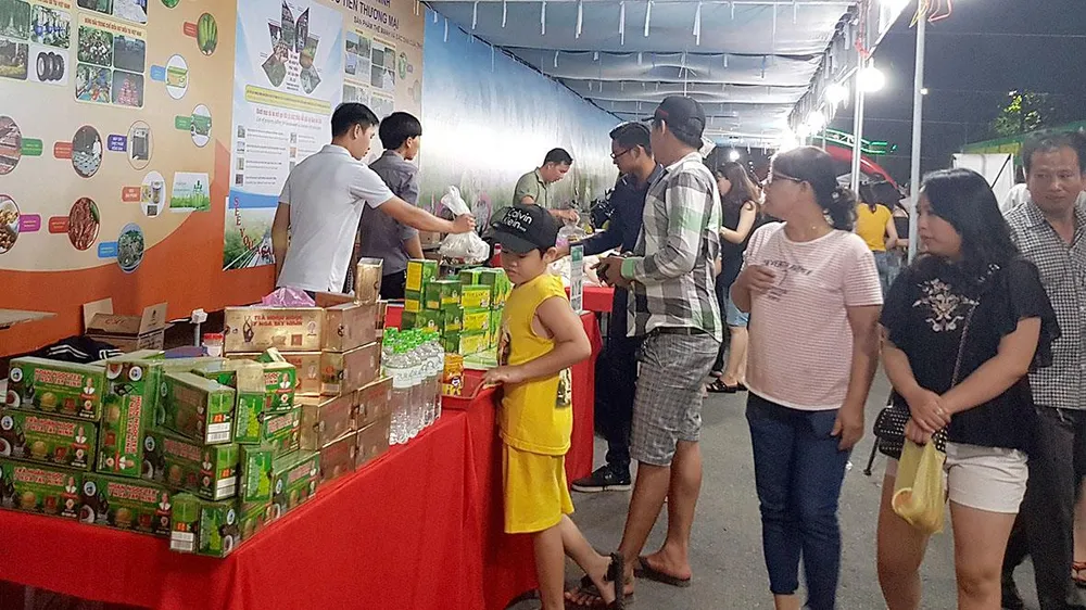 Những phiên chợ tạo niềm tin ảnh 1