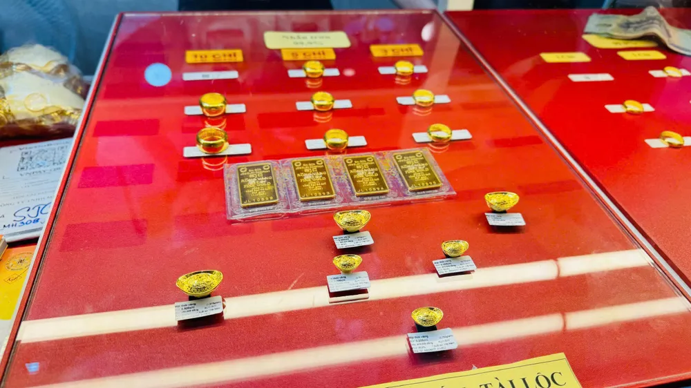 Vàng trong nước lấy lại mốc 118 triệu đồng mỗi lượng