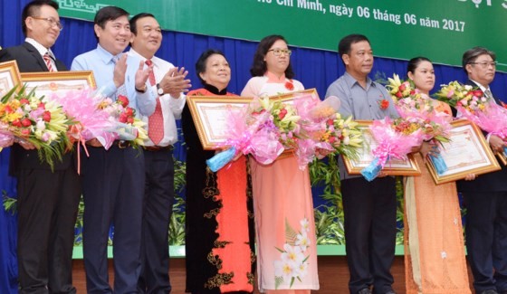 38 mẹ được truy tặng danh hiệu Bà Mẹ Việt Nam anh hùng ảnh 1