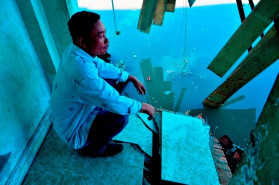 TPHCM: 5 căn nhà bị sạt lở trong đêm, người dân thoát nạn kịp thời ảnh 1