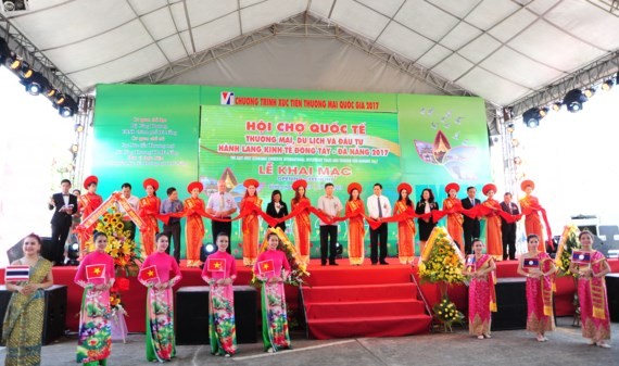 The 2017 International East-West Economic Corridor Trade-Tourism Fair (EWEC Fair) opened in Da Nang