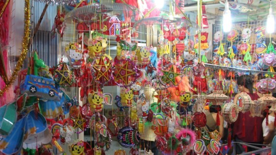 Phố lồng đèn quận 5 nhộn nhịp mùa Trung thu ảnh 3