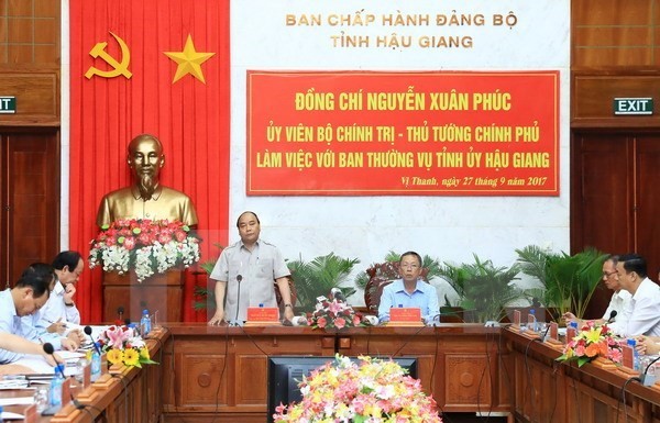 At the working session (Source: VNA)