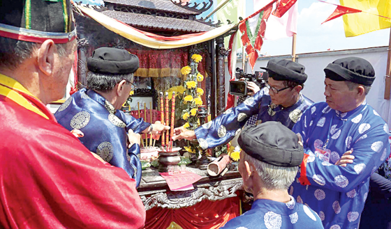 Rộn ràng Lễ hội Nghinh Ông Cần Giờ ảnh 3