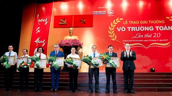 Giải thưởng Võ Trường Toản lần thứ 20 năm 2017: Tôn vinh 40 thầy, cô giáo tiêu biểu của TPHCM ảnh 1