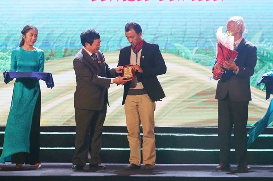 Khai hội tơ – trà xứ B’Lao ảnh 4