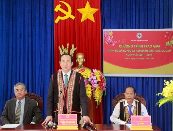 President Tran Dai Quang visits Ro Koi commune in Kon Tum province’s Sa Thay district. (Photo: Sggp)