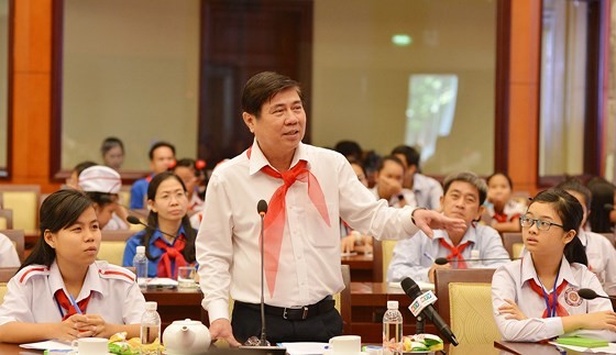 Lãnh đạo TPHCM gặp gỡ 170 thiếu nhi nhân dịp đầu xuân 2018 ảnh 7