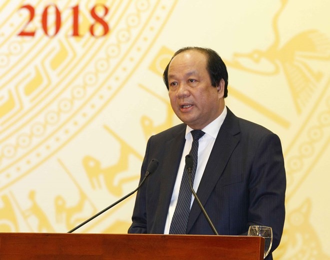 Minister-Chairman of the Government Office Mai Tien Dung speaks at the Government's press conference on April 2 (Photo: VNA)