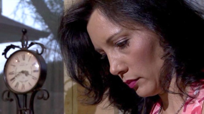 A scene in the film Me oi con da ve (Mom, I came back home) 