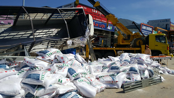 Tai náº¡n tháº£m khá»c trÃªn QL 20, Ã­t nháº¥t 5 ngÆ°á»i tá»­ vong táº¡i chá» áº£nh 8