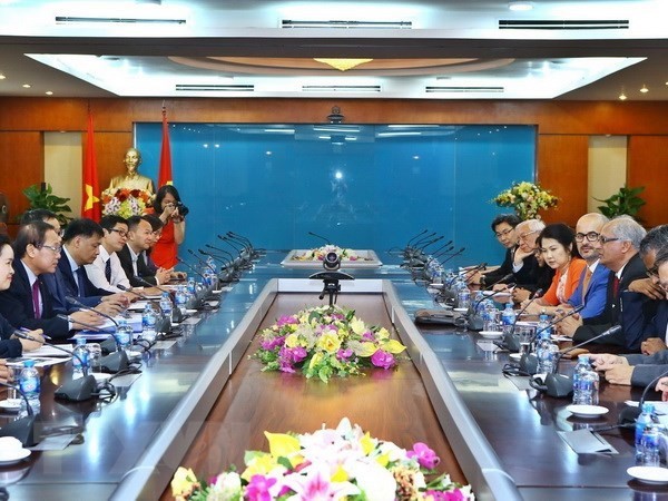 At the working session between the Ministry of Information and Communication and a delegation from the APICTA. (Photo: VNA)