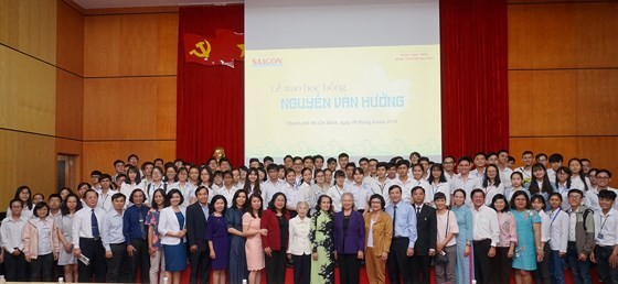 Trao há»c bá»ng Nguyá»n VÄn HÆ°á»ng nÄm 2018: 142 suáº¥t há»c bá»ng vá»i tá»ng trá» giÃ¡ 1 tá»· 191 triá»u Äá»ng áº£nh 1