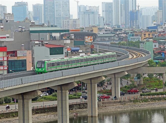 A train during the trial operation (Photo: VNA)