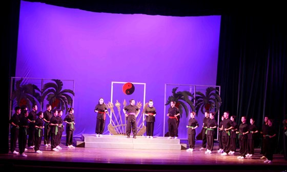 A performance by an art troupe of Binh Dinh province in the festival