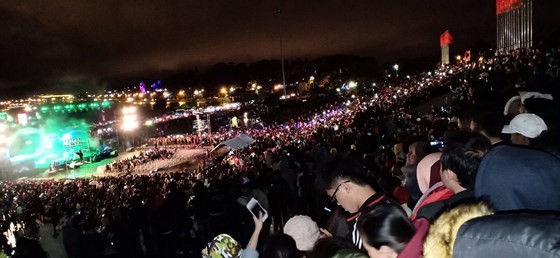 TÆ°ng bá»«ng ÄÃ³n chÃ&nbsp;o nÄm má»i 2019 áº£nh 2