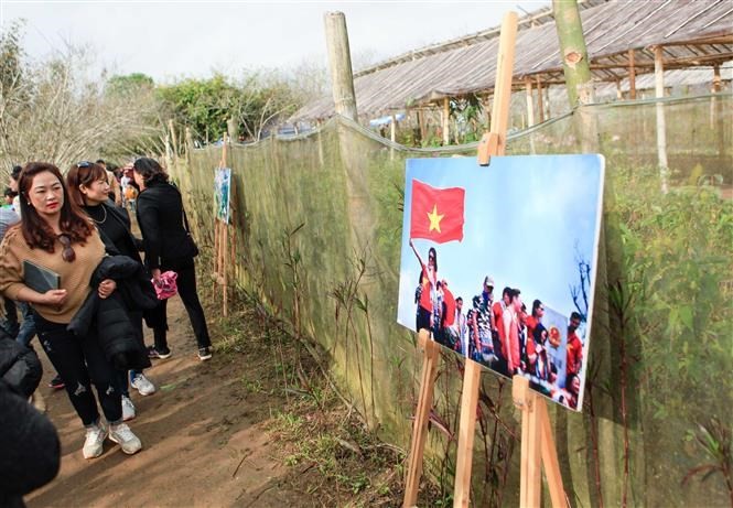 Cherry blossom festival returns to Dien Bien ảnh 8