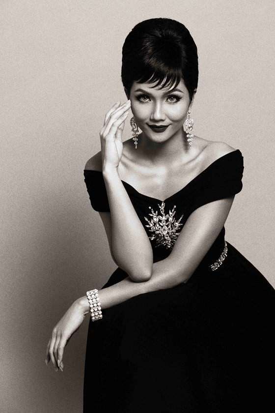 Chiáº¿n tháº¯ng Timeless Beauty, HâHen NiÃª tung bá» áº£nh kháº³ng Äá»nh váº» Äáº¹p vÆ°á»£t thá»i gian áº£nh 3