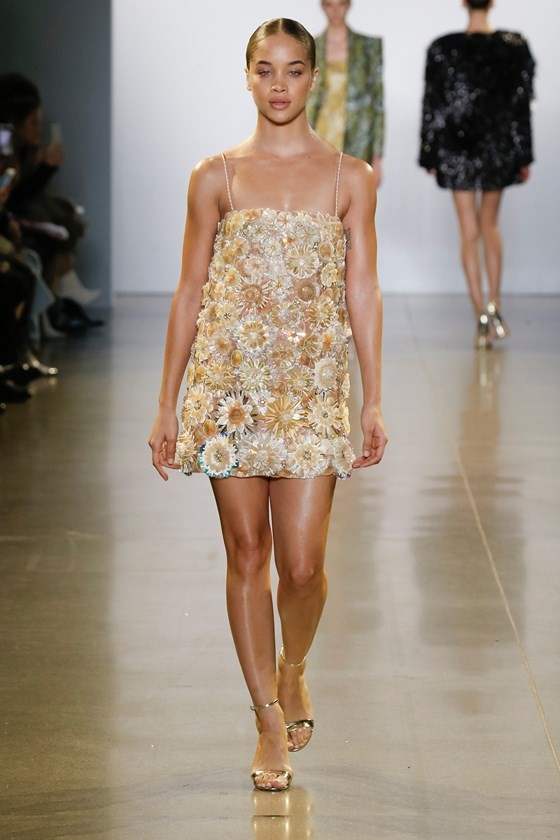 Xem BST âCuá»c dáº¡o chÆ¡i cá»§a nhá»¯ng vÃ¬ saoâ cá»§a CÃ´ng TrÃ­ táº¡i New York Fashion Week 2019 áº£nh 27