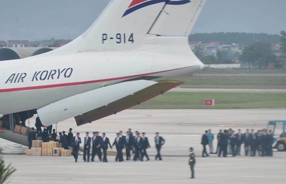 North Korean cargo plane arrives in Hanoi ảnh 1