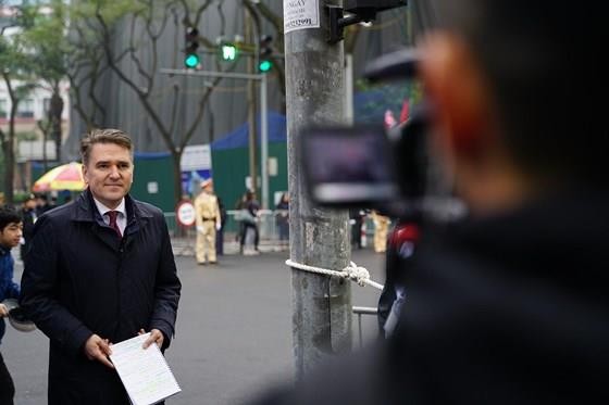 North Korean leader Kim Jong Un arrives in Dong Dang Train Station ảnh 21