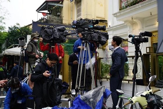 North Korean leader Kim Jong Un arrives in Dong Dang Train Station ảnh 28