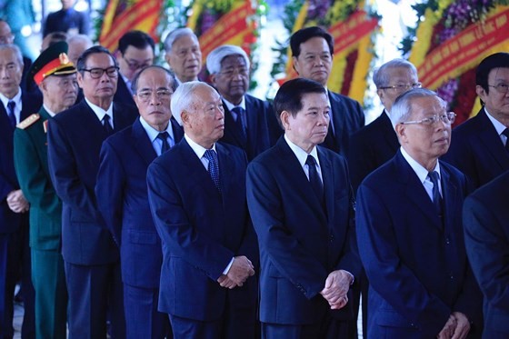 Memorial service of State funeral for former President General Le Duc Anh ảnh 13