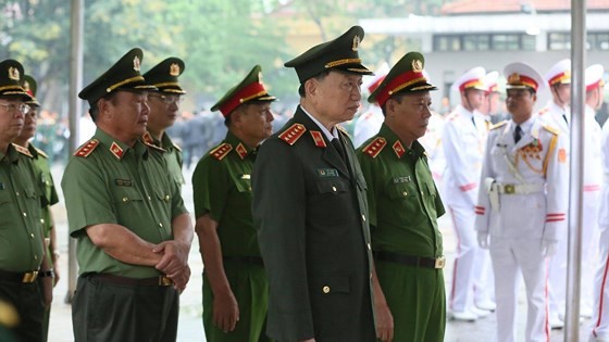 Memorial service of State funeral for former President General Le Duc Anh ảnh 21
