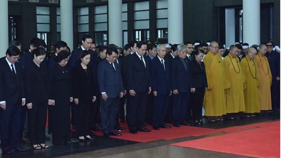 Memorial service of State funeral for former President General Le Duc Anh ảnh 30