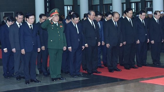 Memorial service of State funeral for former President General Le Duc Anh ảnh 33