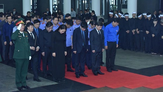 Memorial service of State funeral for former President General Le Duc Anh ảnh 45