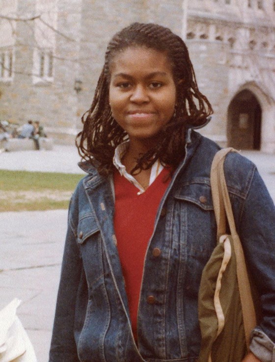 Michelle Obama's memoir 'Becoming' released in Vietnam ảnh 3