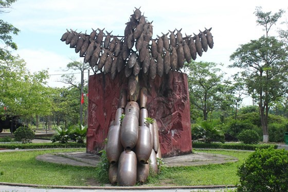 Ha Tinh province celebrates 51st anniversary of Dong Loc T-junction ảnh 22