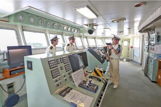 Japanese coastguard vessel makes 4th visit to Da Nang city ảnh 4