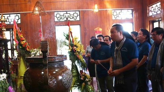 HCMC Party officials visit President Ho Chi Minh’s homeland ảnh 1