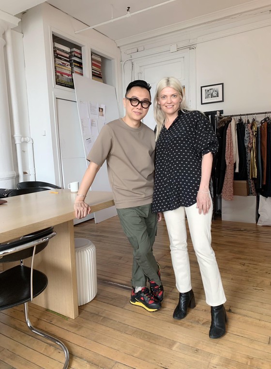 Leading model Thanh Hang chosen as the face of Cong Tri's fashion poster ảnh 6